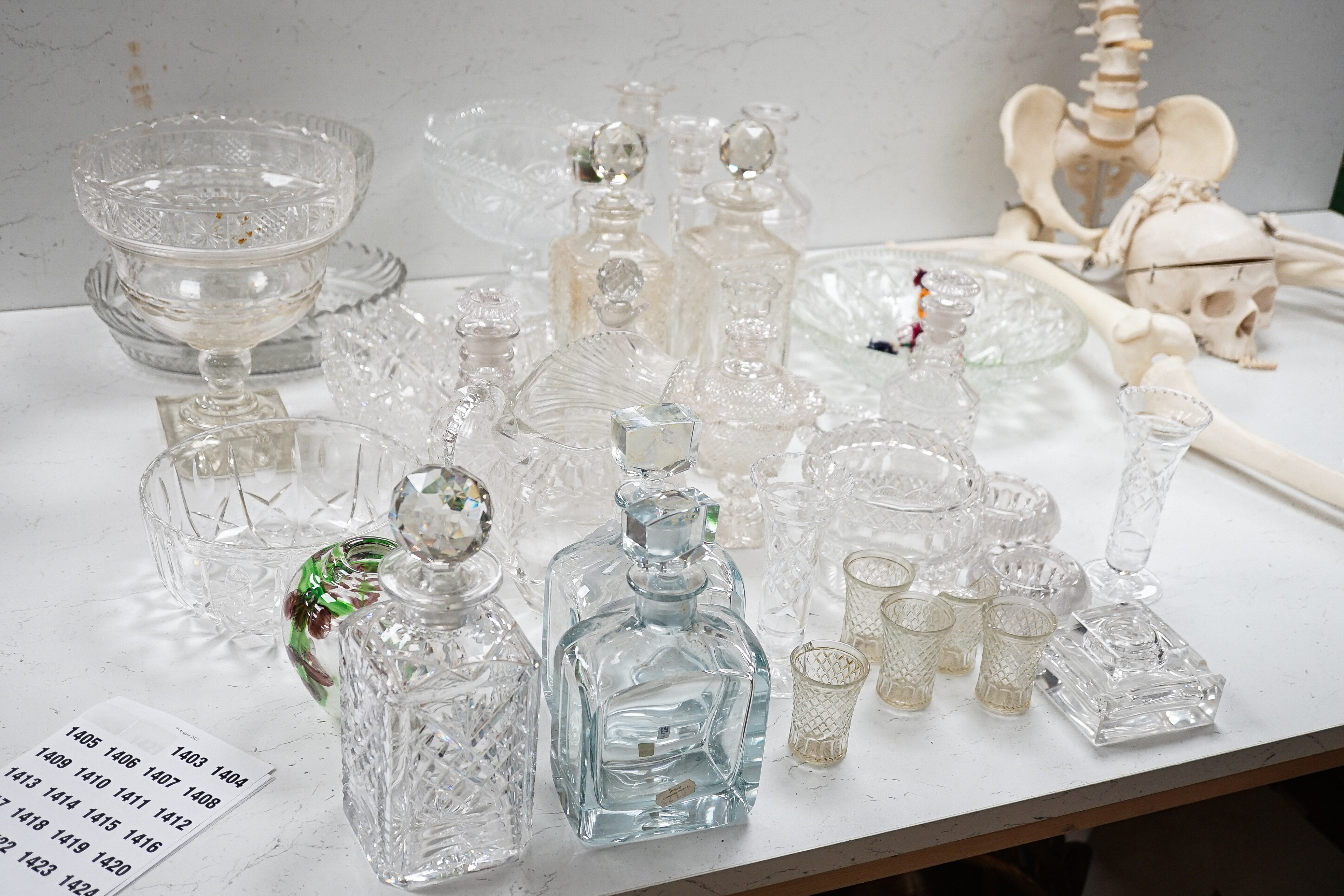A large quantity of mixed glass, 19th/20th century